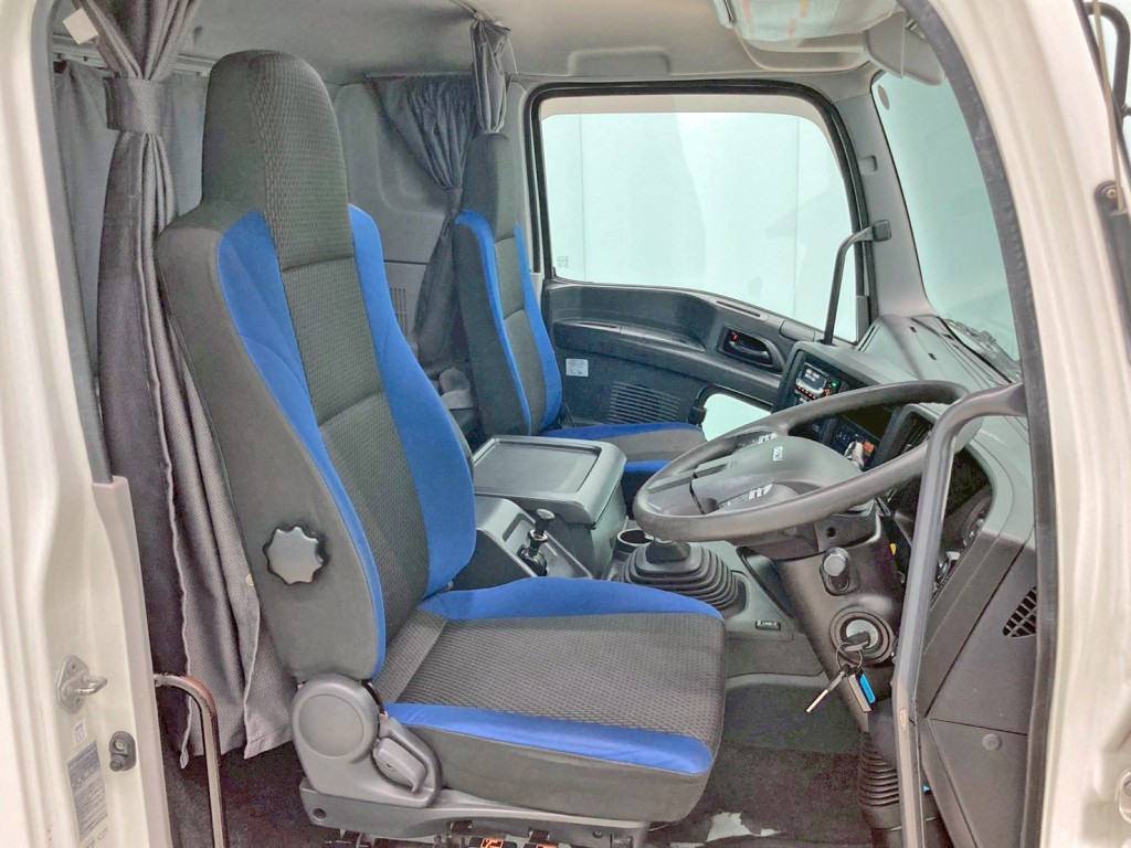 いすゞ ギガ QKG-CYH77Bの写真7