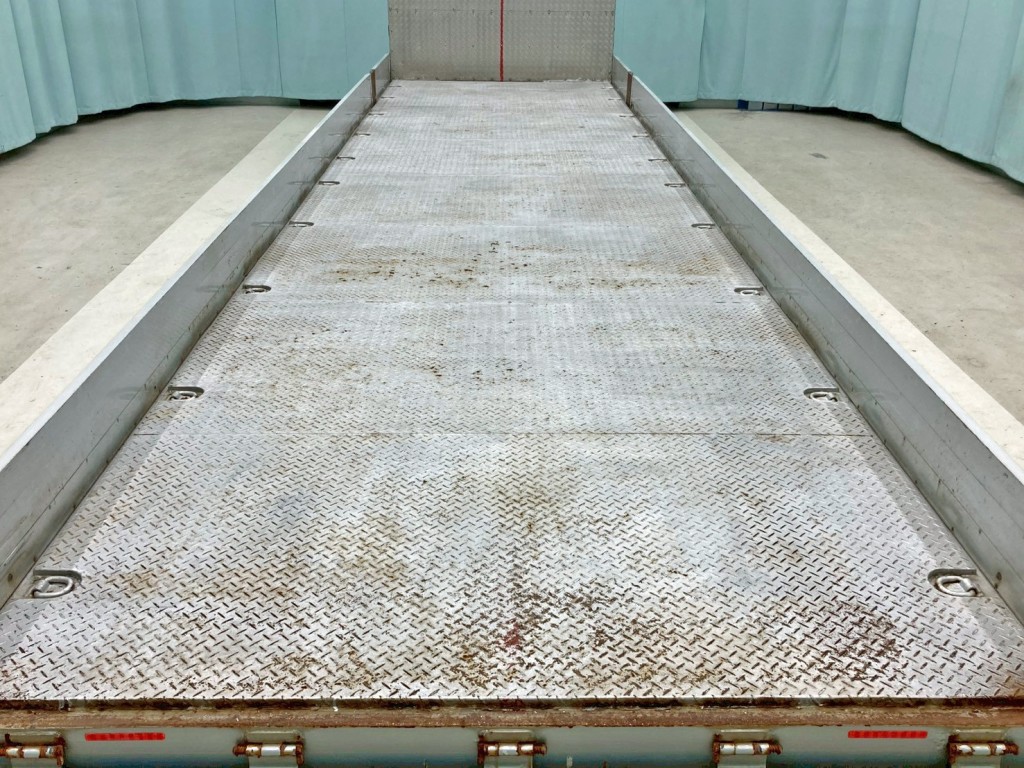 いすゞ ギガ QKG-CYH77Bの写真10