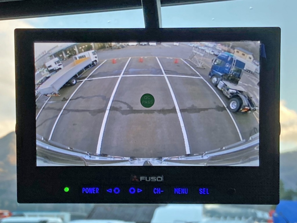 液晶バックモニター付きです。|三菱 スーパーグレート 2PG-FS84HZの写真26