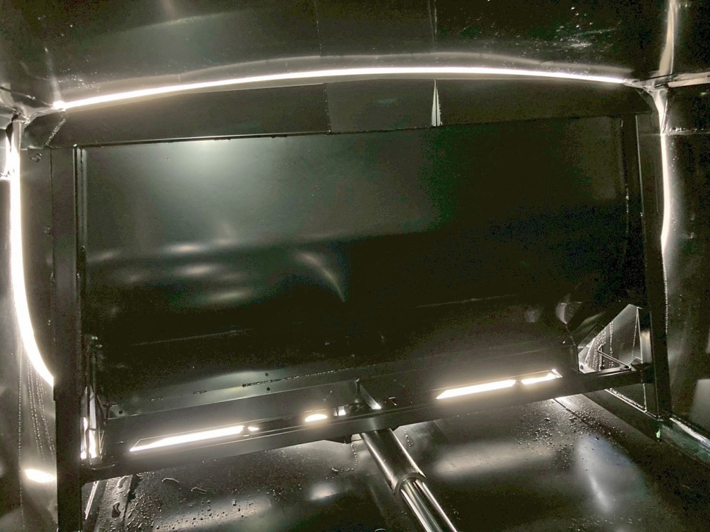 排出板裏側の状態です。|三菱 キャンター 2PG-FEB90(2WD)の写真13