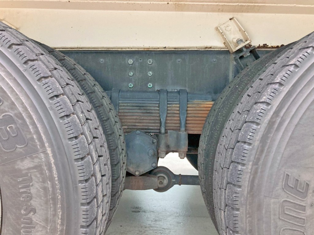 リーフサスです。|日野 プロフィア LKG-FR1APBAの写真5