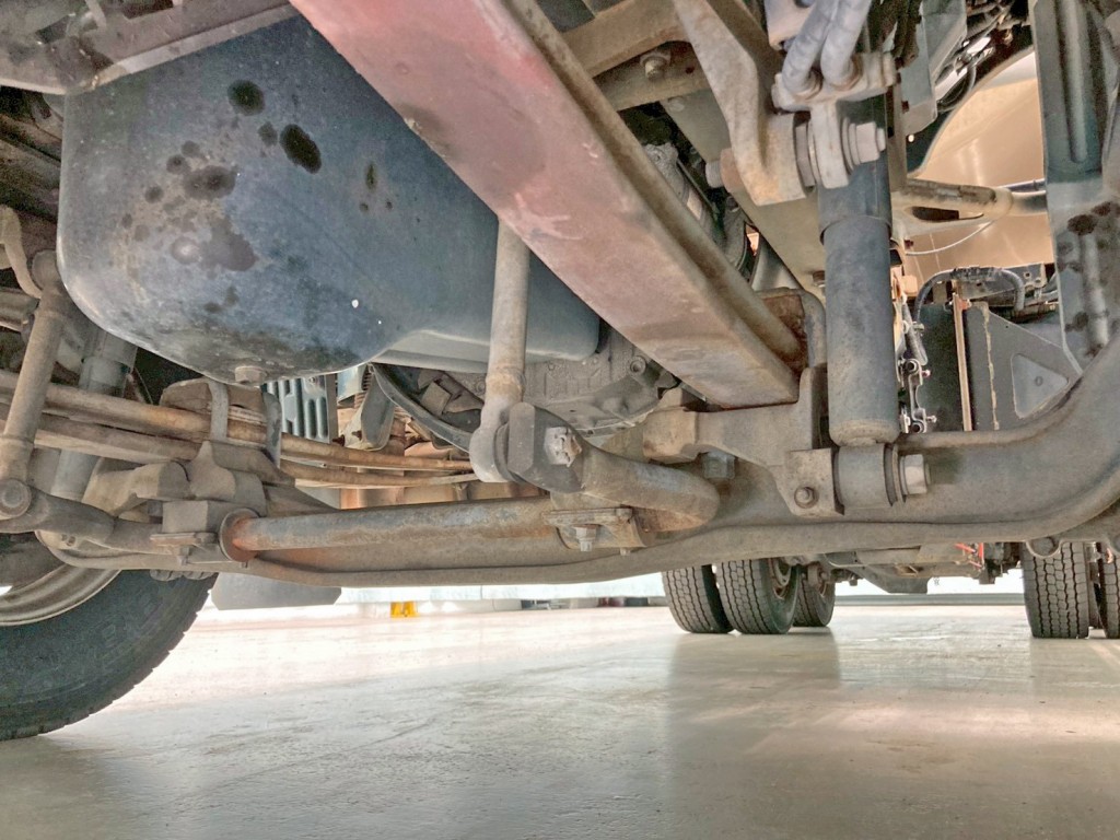 下まわりの状態です。(前方)|日野 プロフィア LKG-FR1APBAの写真20