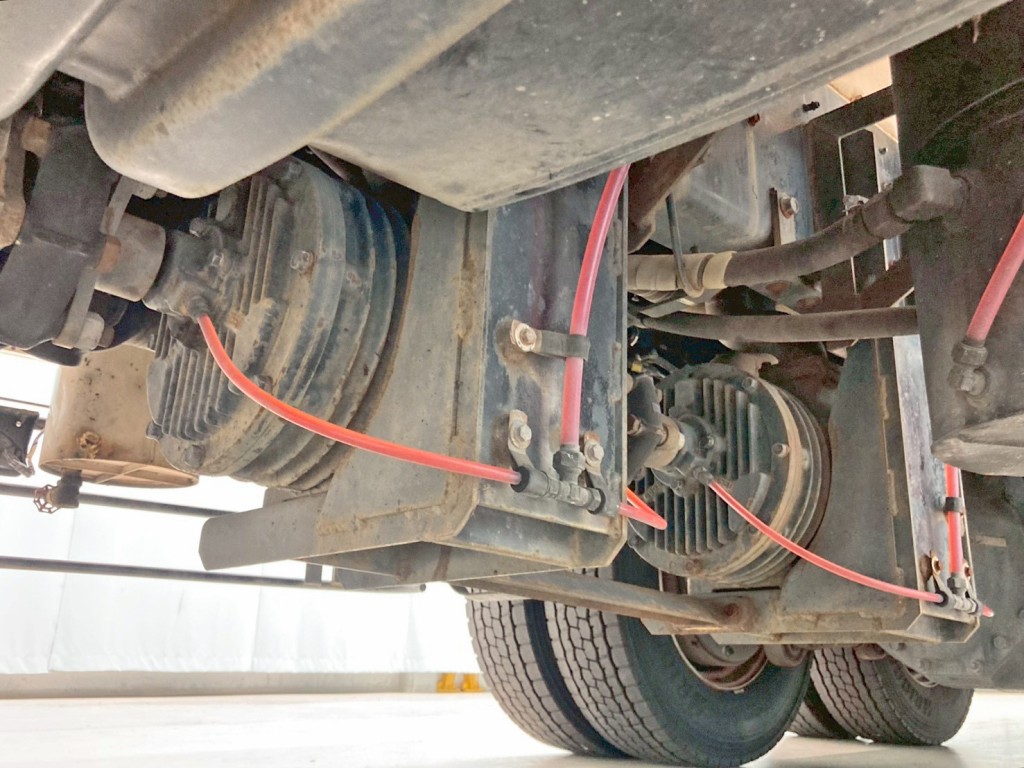 コンプレッサーです。|日野 プロフィア LKG-FR1APBAの写真30