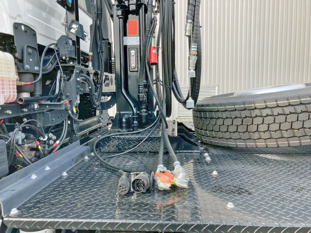 接続コネクター類です。|UDトラックス  2DG-GW6ELHの写真10