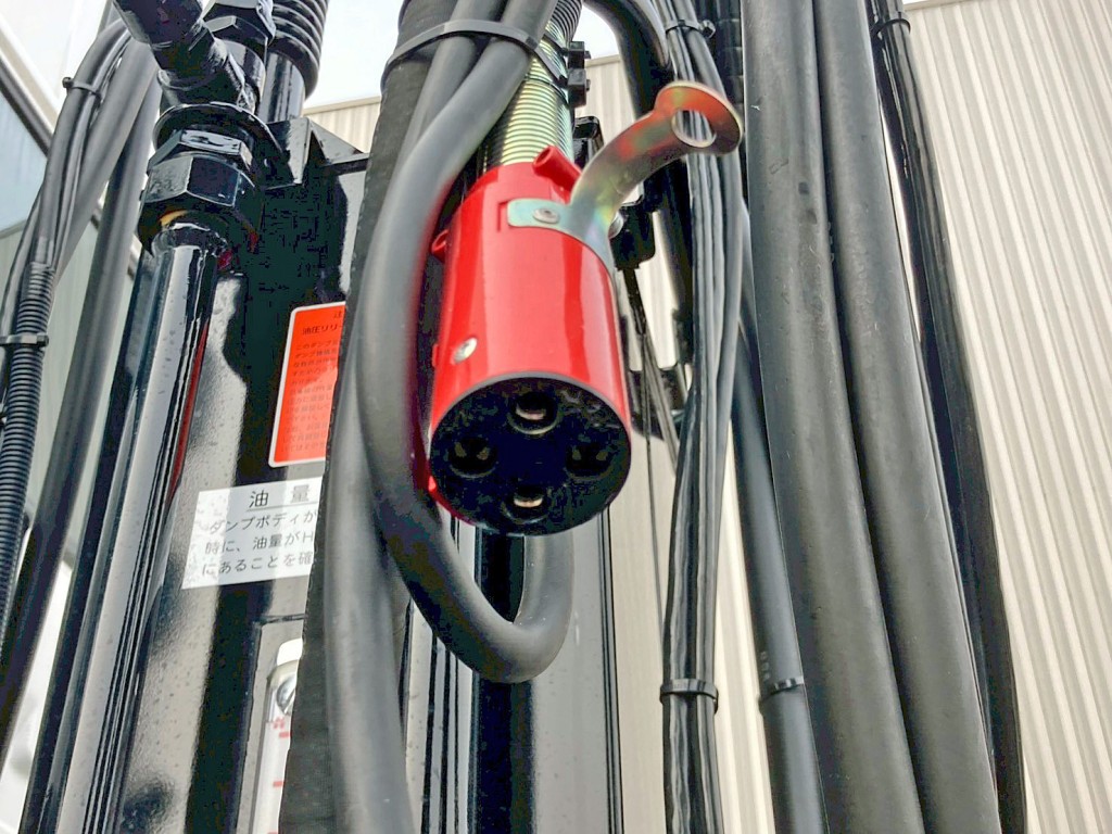 接続コネクターです。|UDトラックス  2DG-GW6ELHの写真12