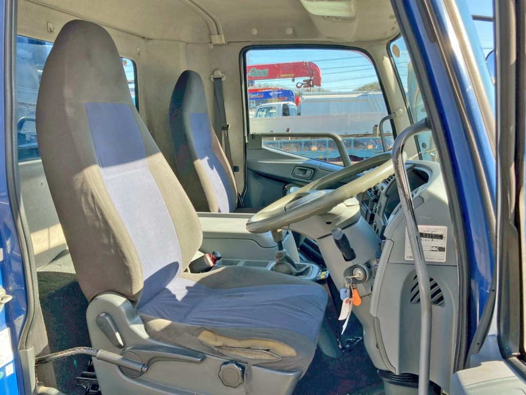 ベッドレスキャビンです。|三菱 ファイター QKG-FK72FZの写真7