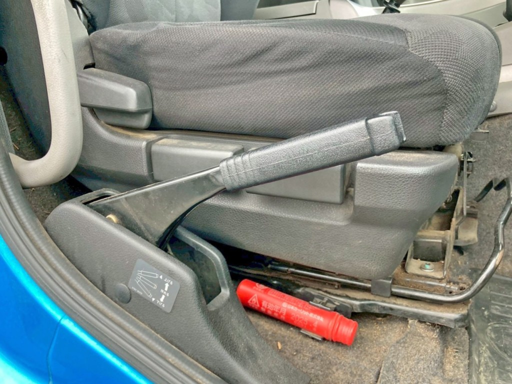 ダンプレバー固い。|UDトラックス クオン QPG-CD5ZLの写真9