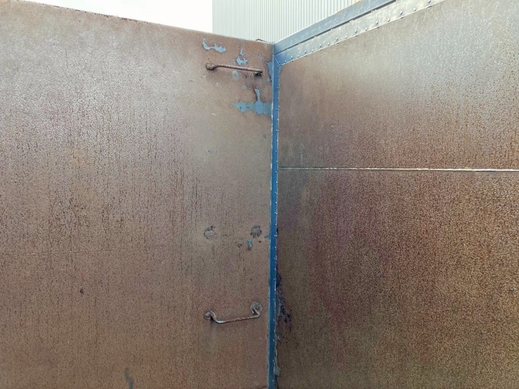 プロテクター運転席側ハシゴが一部欠品しています。|UDトラックス クオン QPG-CD5ZLの写真22