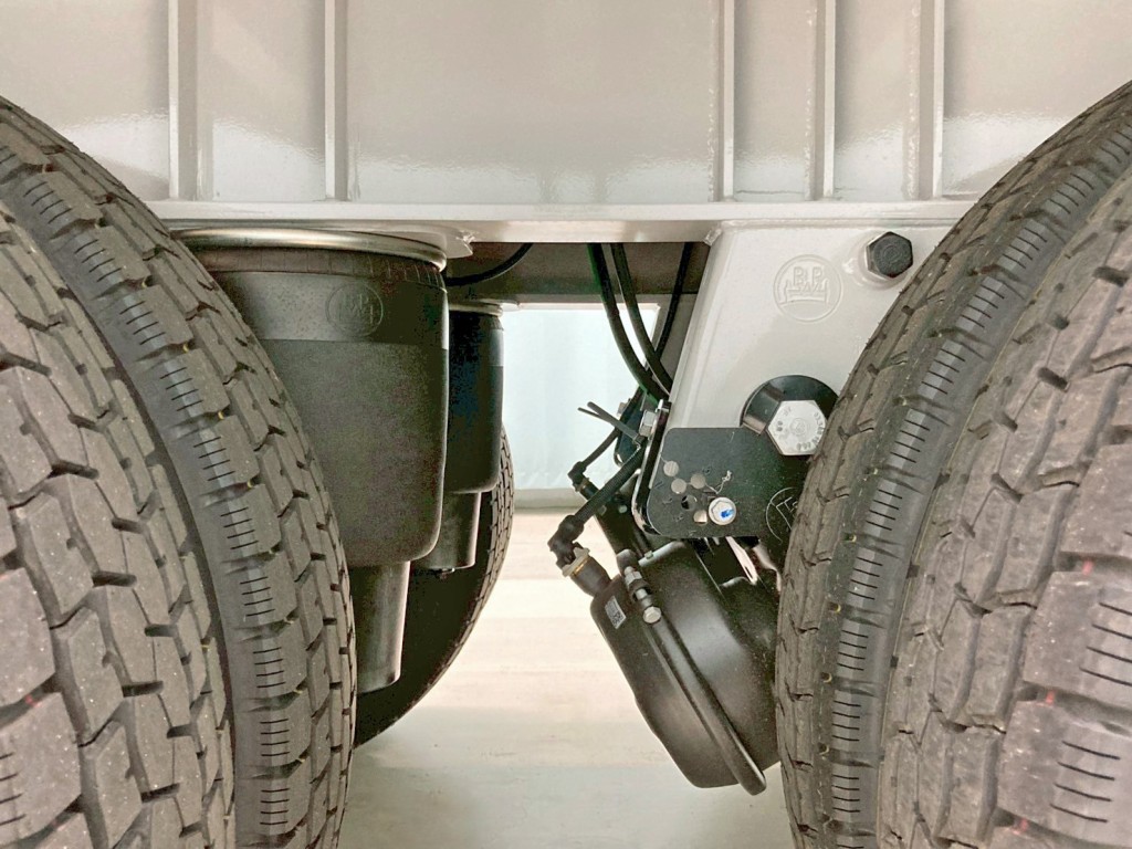 エアサスです。|トレクス PFB34118の写真5