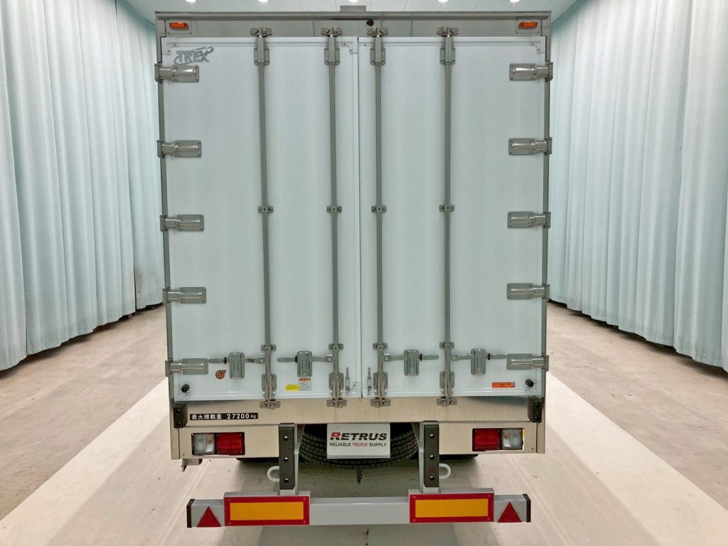 リヤ蝶番・ハンマーロック・キャッチはステンレス製です。|トレクス PFB34118の写真9