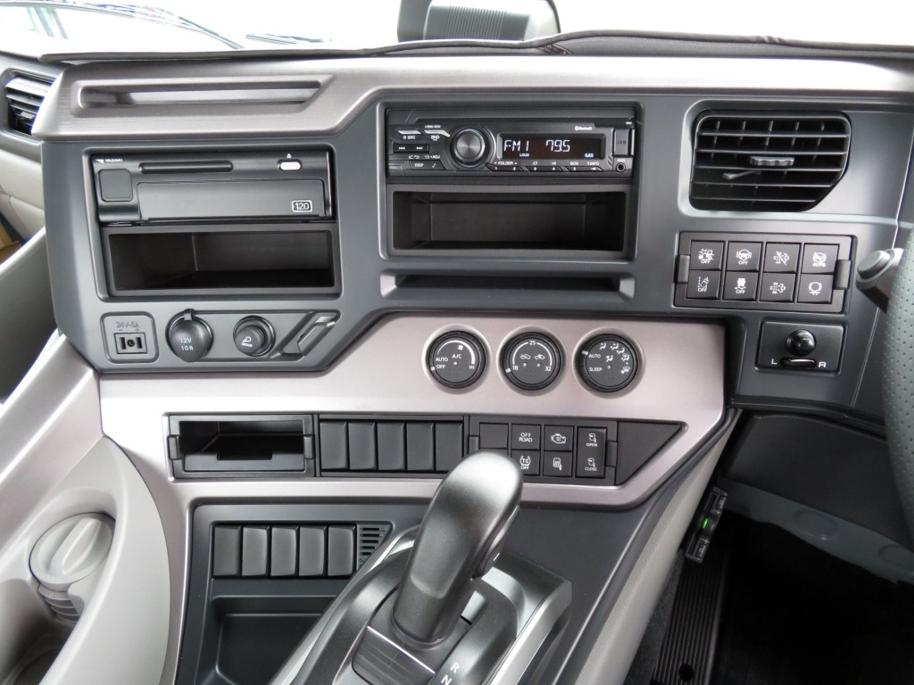 インパネ周りの状態です。|UDトラックス クオン 2DG-GW6EAHの写真17