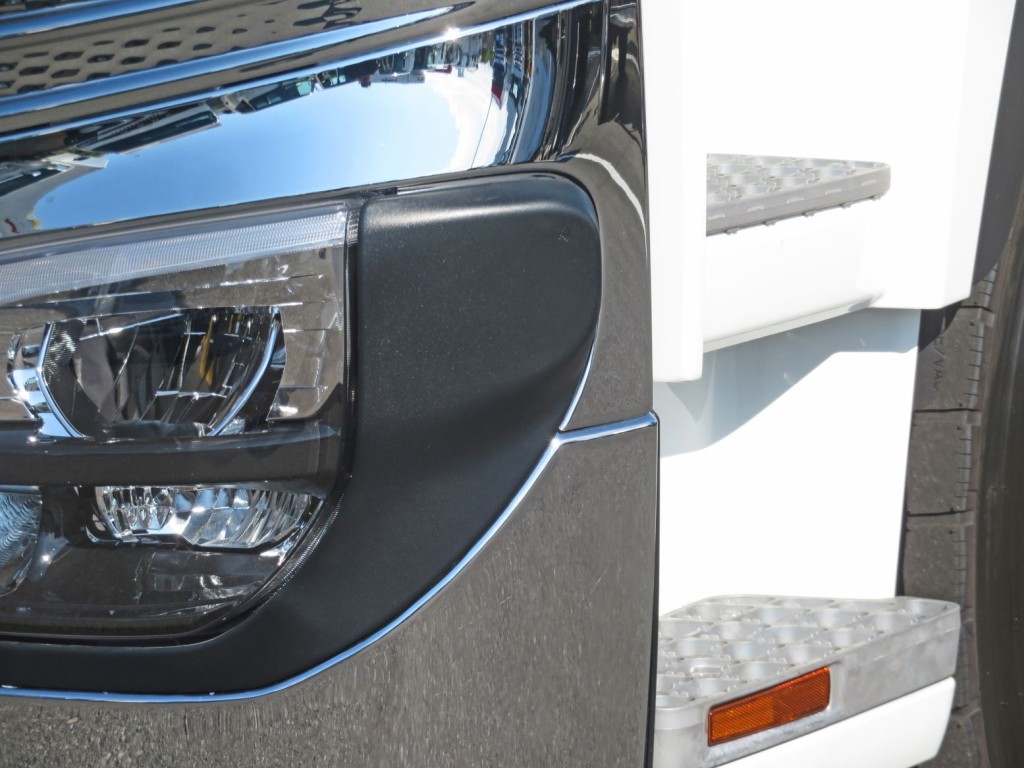 アクティブサイドガードアシストセンサー付きです。|三菱 スーパーグレート 2PG-FV80VZの写真13