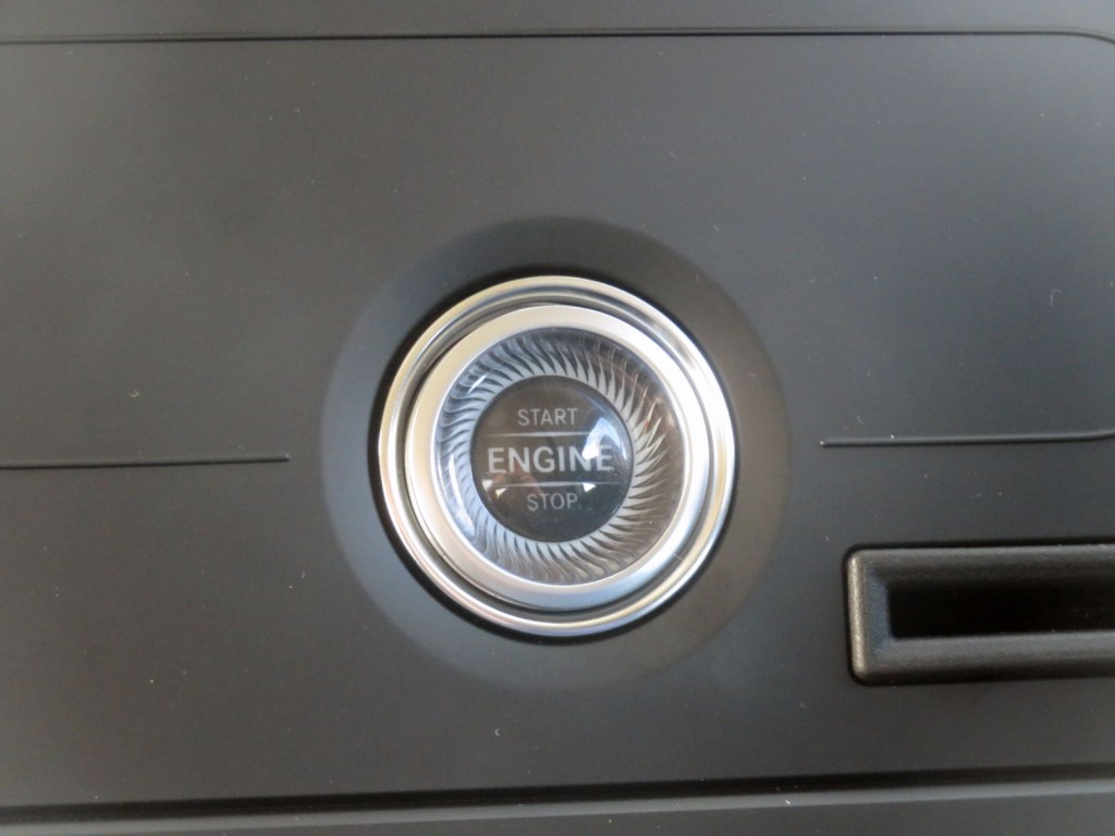 エンジンスタートスイッチです。|三菱 スーパーグレート 2PG-FV80VZの写真20