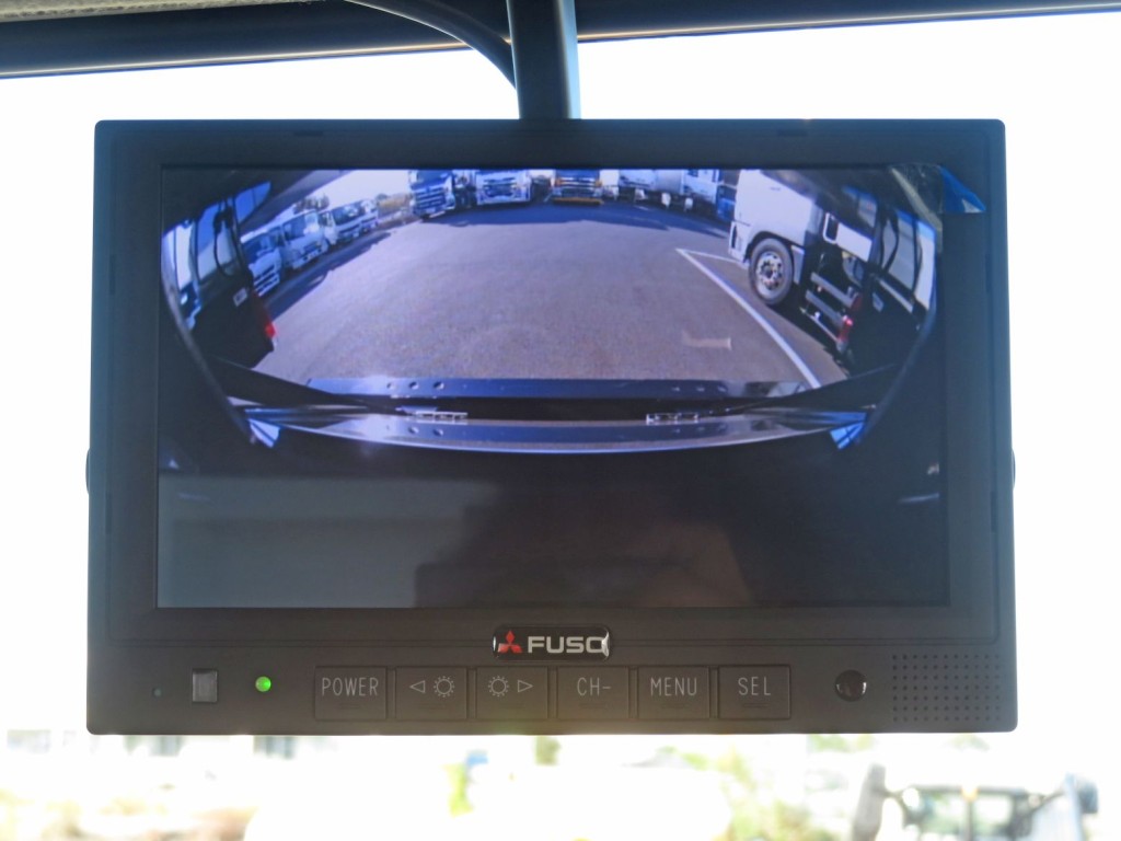 液晶バックモニター付きです。|三菱 スーパーグレート 2PG-FV80VZの写真23