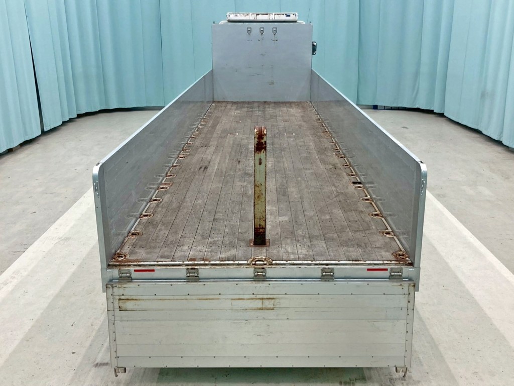 床は板張りです。|UDトラックス クオン 2PG-CG5CEの写真10