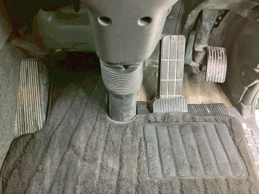 2ペダル仕様です。|UDトラックス クオン 2PG-CG5CEの写真36