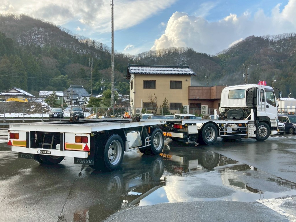 当該車両は、R121126(コンテナ積み)とセット販売です。|東急 FC12B8D2の写真2