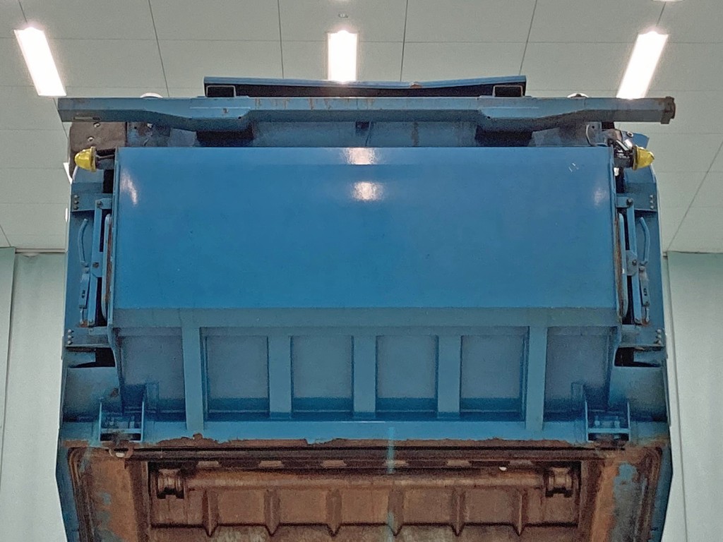 汚水タンク底面の状態です。|三菱 ファイター 2KG-FK72FZの写真10