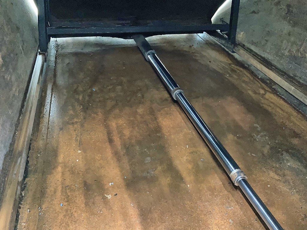 シリンダーの状態です。|三菱 ファイター 2KG-FK72FZの写真15