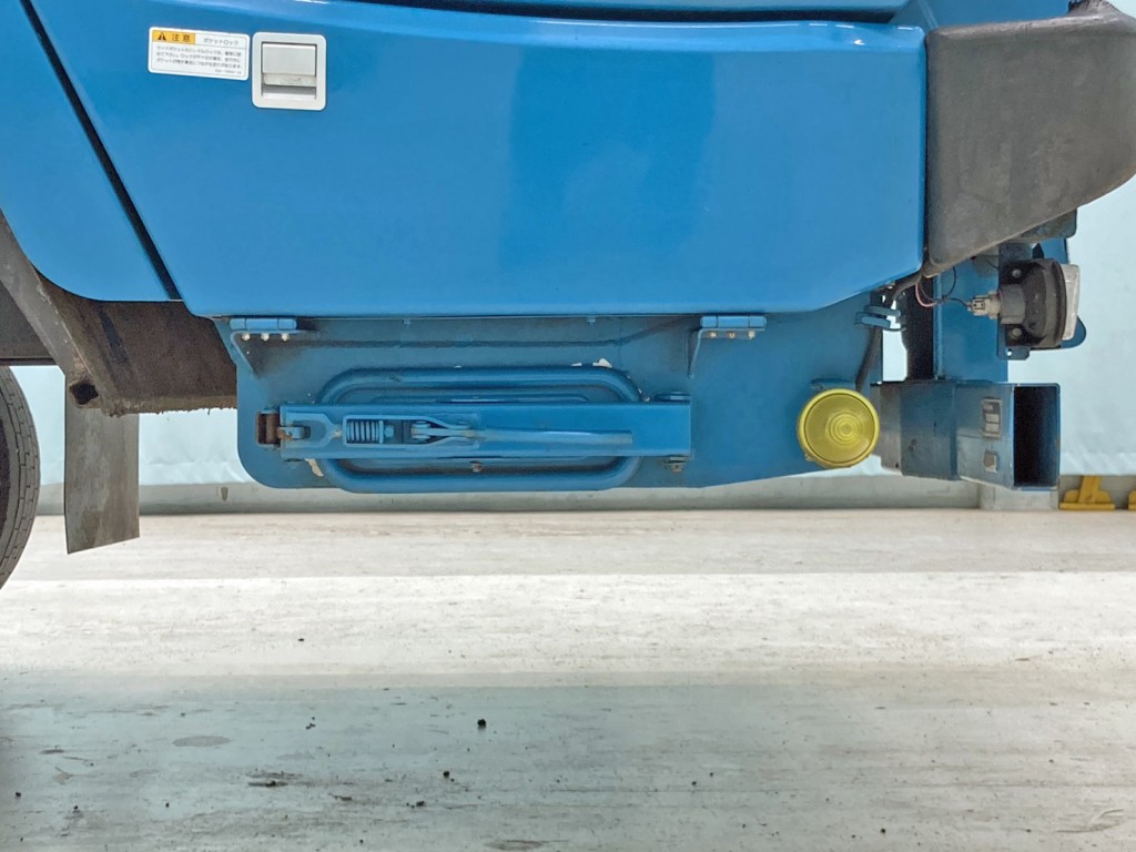汚水タンクの排水口です。|三菱 ファイター 2KG-FK72FZの写真24