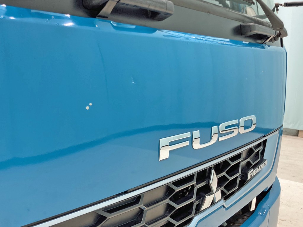 フロントパネル運転席側にキズがあります。|三菱 ファイター 2KG-FK72FZの写真35