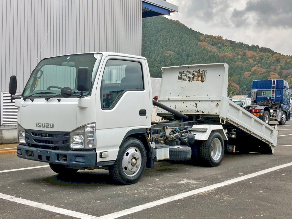ボディースライドした状態です。|いすゞ エルフ TPG-NKR85AN(2WD)の写真1