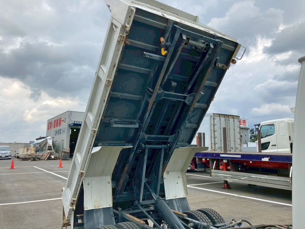 いすゞ エルフ TPG-NKR85AN(2WD)の写真18