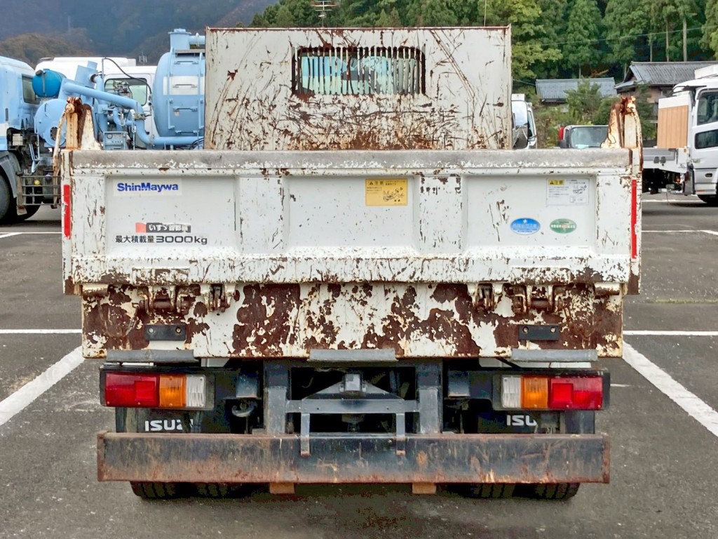 リヤ周りの状態です。|いすゞ エルフ TPG-NKR85AN(2WD)の写真26