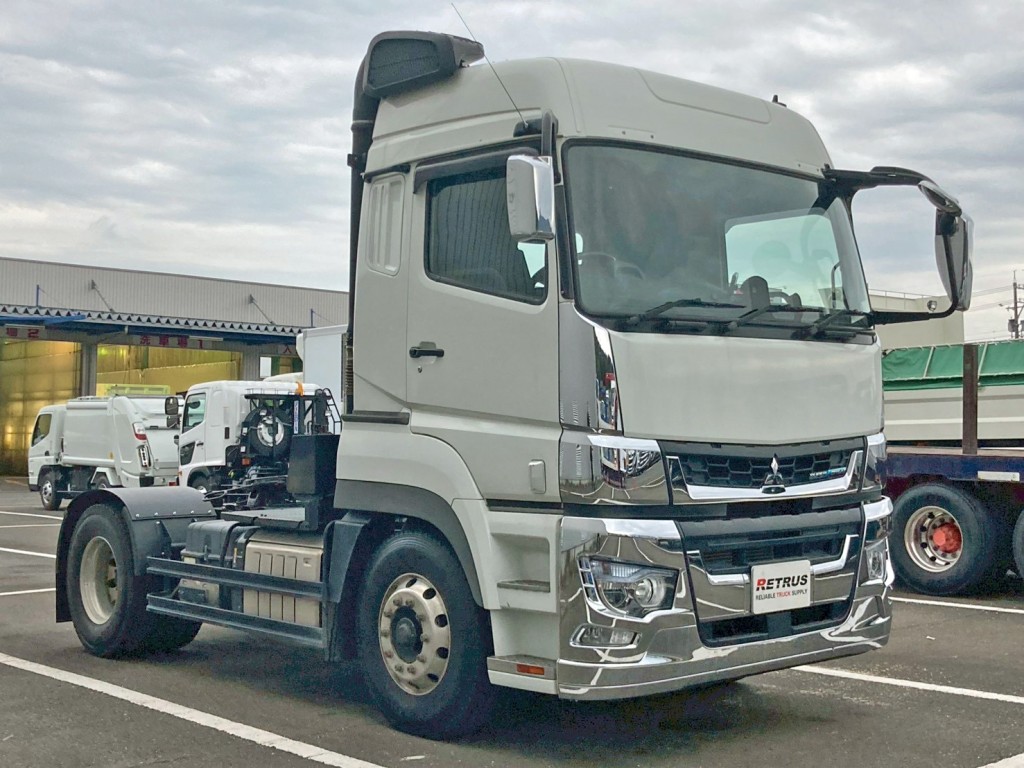 ホイールはアルミ製です。|三菱 スーパーグレート 2PG-FP74HERの写真2