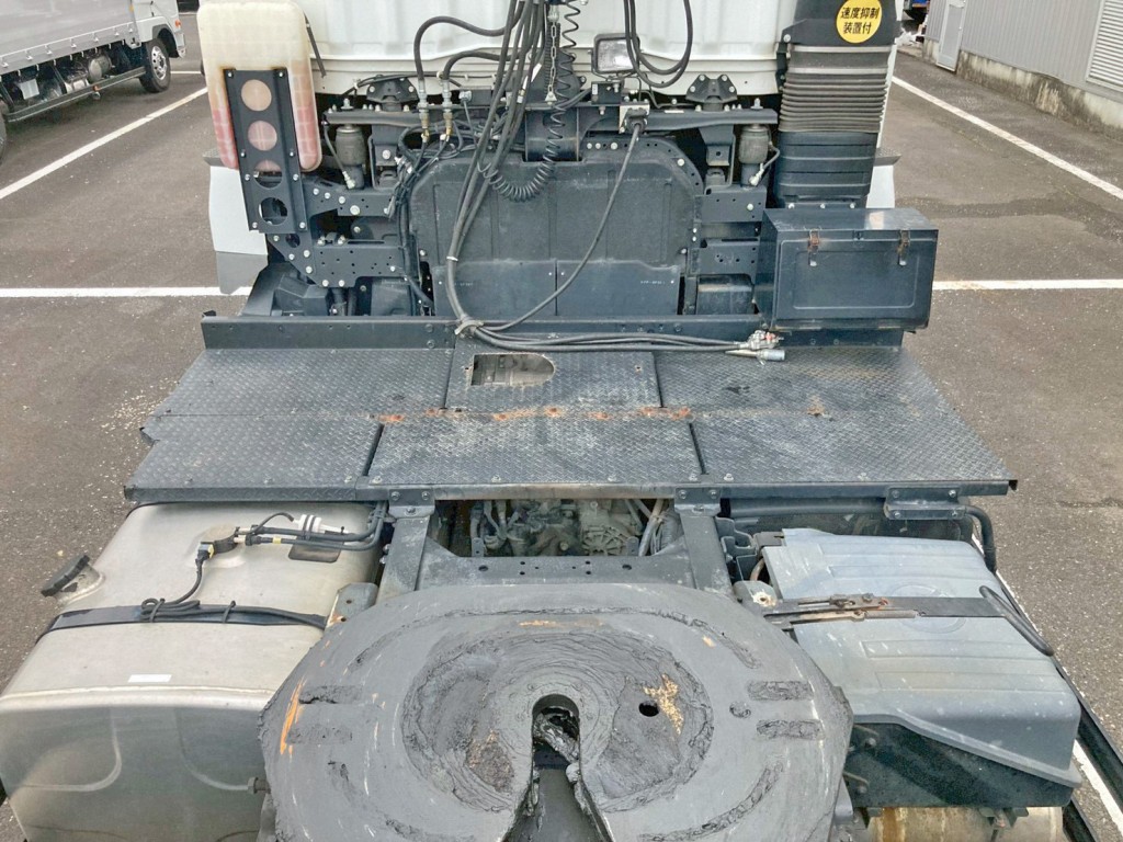 踊り場の状態です。|三菱 スーパーグレート 2PG-FP74HERの写真10