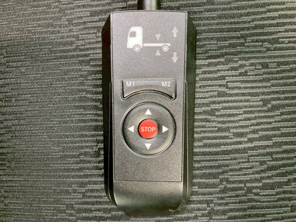 エアサスのコントローラーです。|三菱 スーパーグレート 2PG-FS84VZの写真17