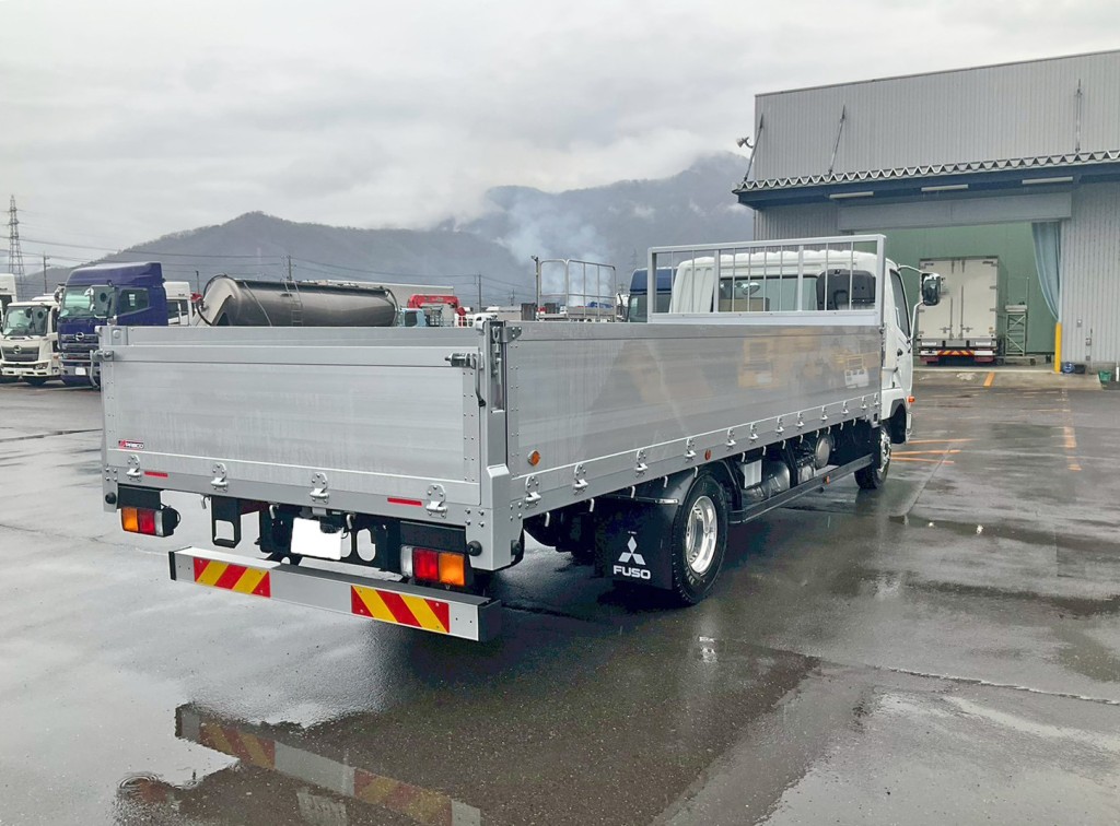 三菱 ファイター 2KG-FK65F(2WD)の写真4