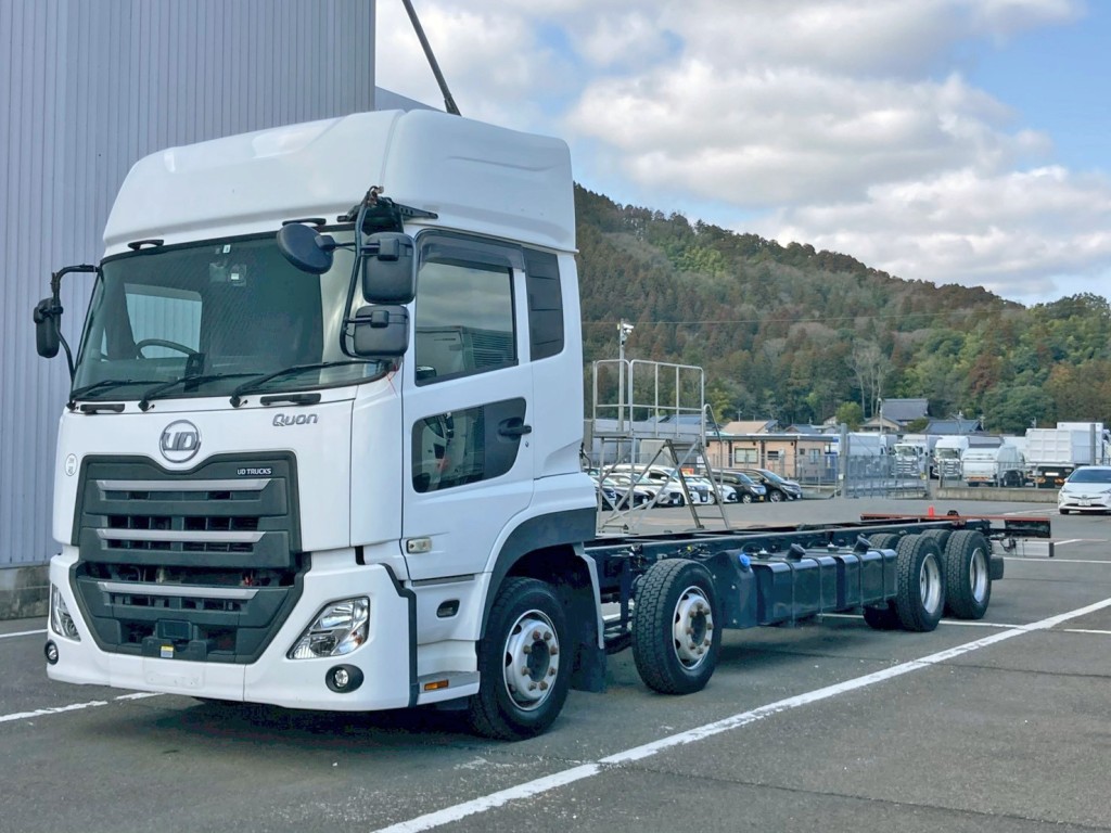 UDトラックス クオン 2PG-CG5CAの写真1