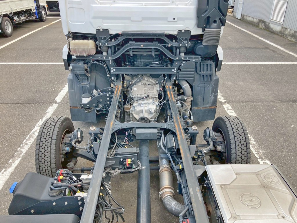 UDトラックス クオン 2PG-CG5CAの写真12