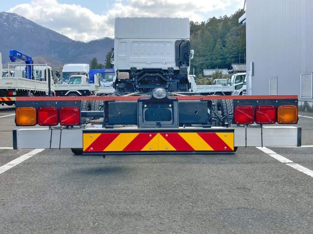 リヤ周りの状態です。|UDトラックス クオン 2PG-CG5CAの写真14