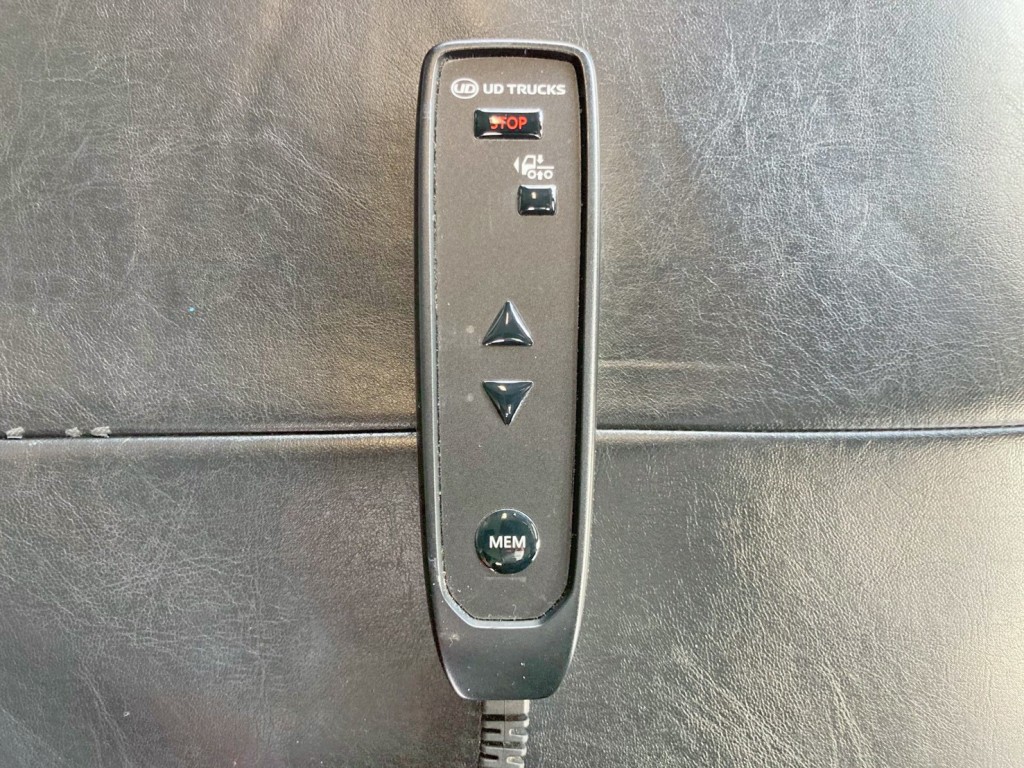 エアサスのコントローラーです。|UDトラックス クオン 2PG-CG5CAの写真18