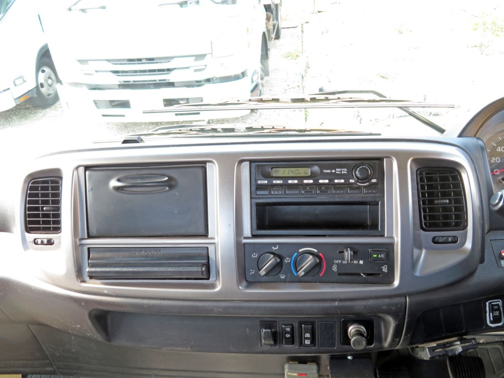 インパネ周りの状態です。|日野 レンジャー TKG-FC9JKAP(2WD)の写真28