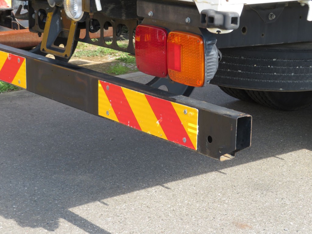 反射板にキズがあります。|日野 レンジャー TKG-FC9JKAP(2WD)の写真47