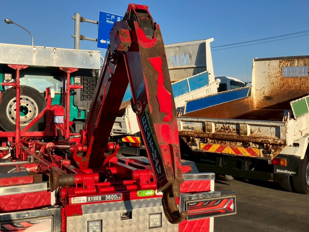 アームにサビがあります。|日野 レンジャー TKG-FD9JGAA(2WD)の写真12