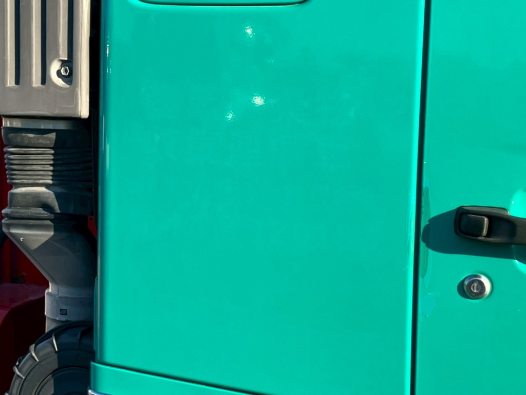 クォーターパネルに看板跡があります。|日野 レンジャー TKG-FD9JGAA(2WD)の写真17