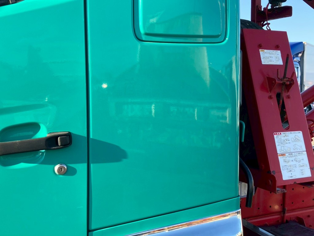 助手席側クォーターパネルに看板跡があります。|日野 レンジャー TKG-FD9JGAA(2WD)の写真29