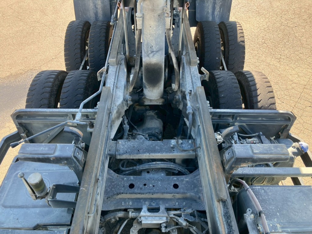 日野 プロフィア QKG-FS1EKDAの写真12