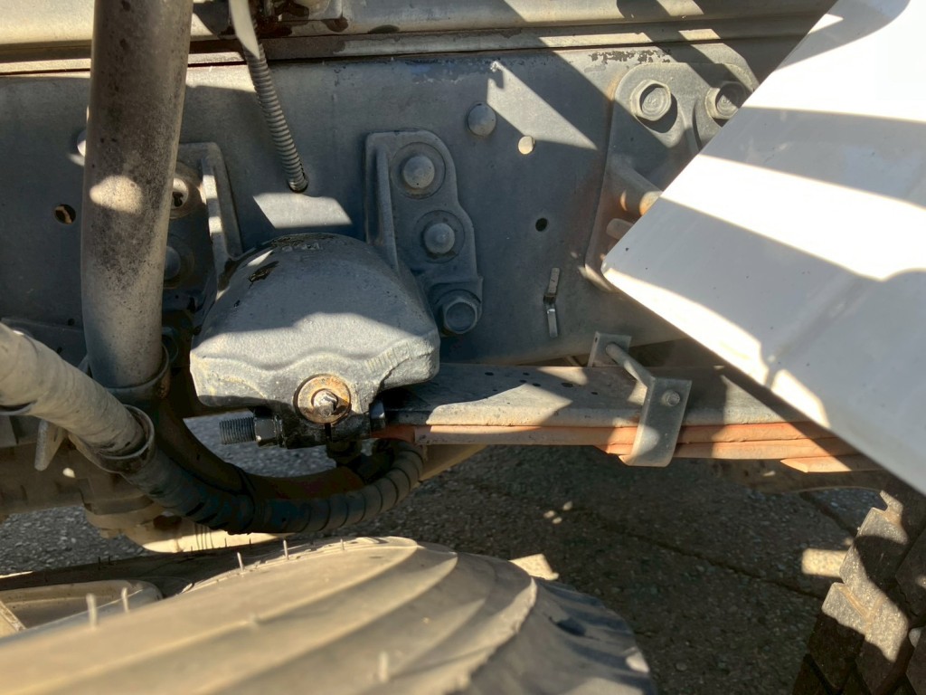 リーフサスです。|いすゞ フォワード TKG-FRR90S2(2WD)の写真7