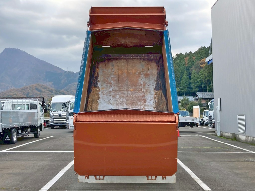 コボレーンを開いた状態です。|三菱 ファイター TKG-FK61F(2WD)の写真10