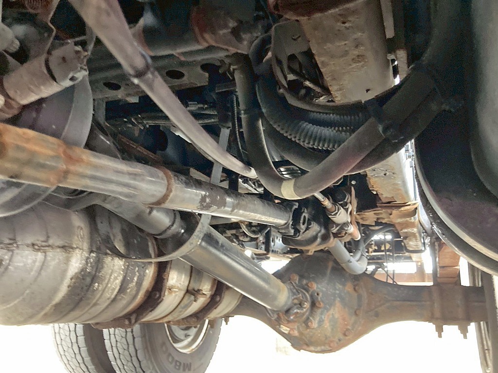 下回りの状態です。(中央前方)|三菱 ファイター TKG-FK61F(2WD)の写真27