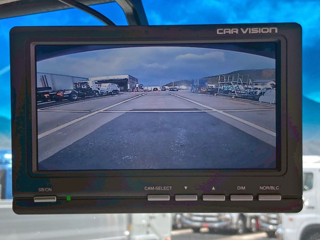 液晶バックモニター付きです。|三菱 ファイター TKG-FK61F(2WD)の写真33