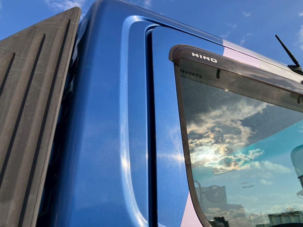 運転席側ドアにズレがあります。|日野 レンジャー LKG-FJ7JGAAの写真29