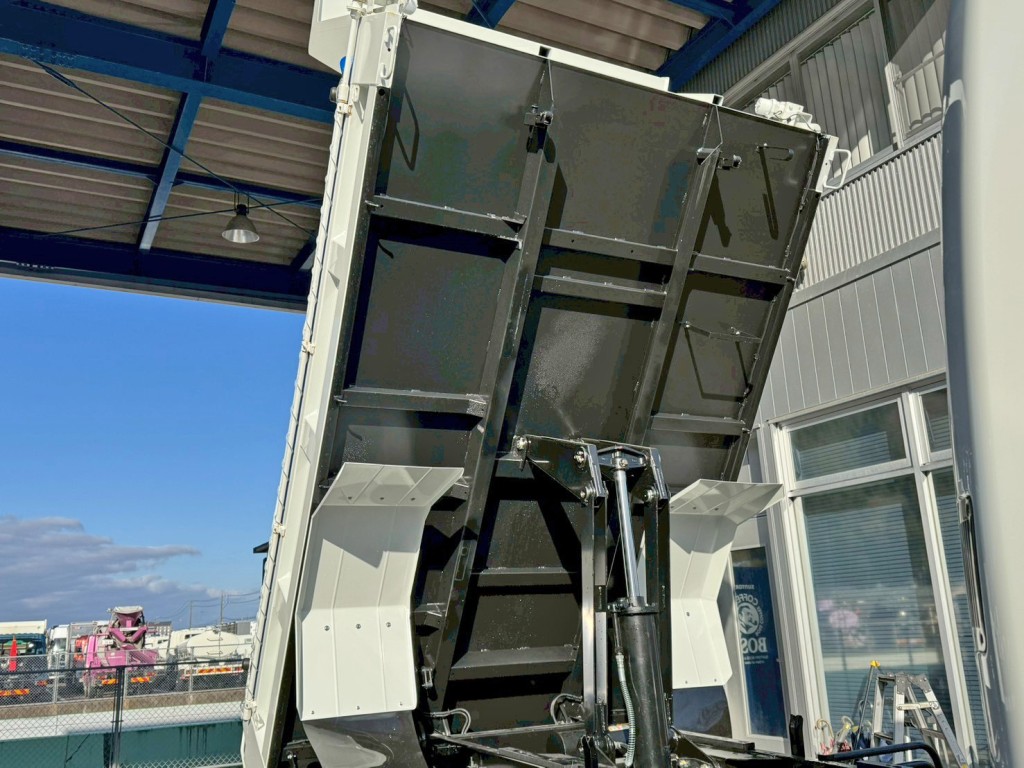 三菱 ファイター 2KG-FK72F(2WD)の写真10