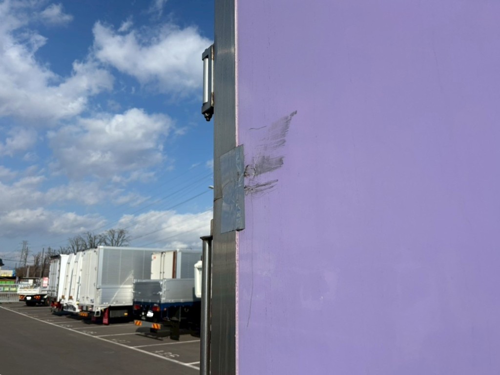 運転席側ボディにヘコミ傷あります。|PACTON  不明の写真19