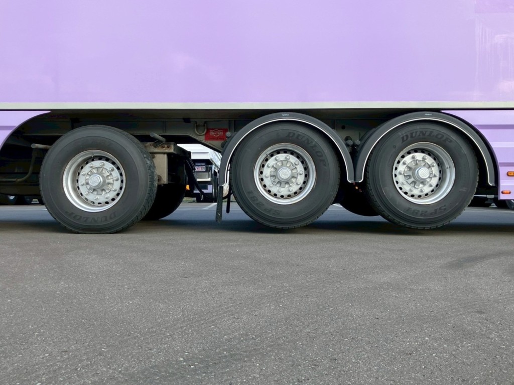 アクスルリフト付きです。（前2軸が浮きます）|PACTON  不明の写真23